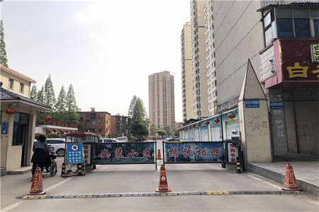 中央广场公寓火爆订房中，升值空间大